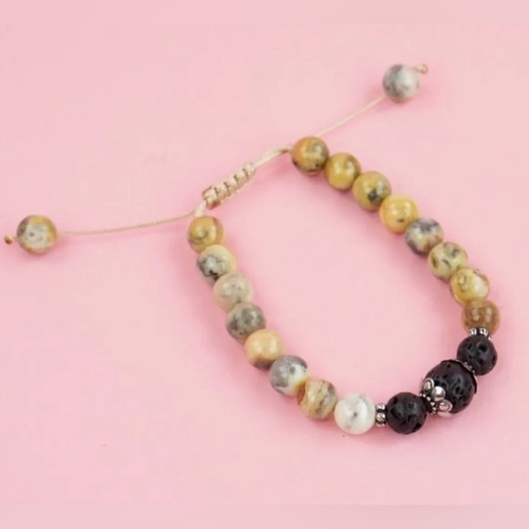 Lava & Lace Agate Bracelet - Picture 3 of 3